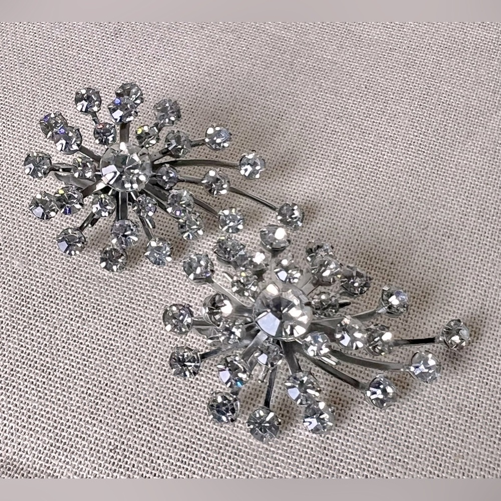 Vintage TARA Signed Clip on rhinestone Earrings